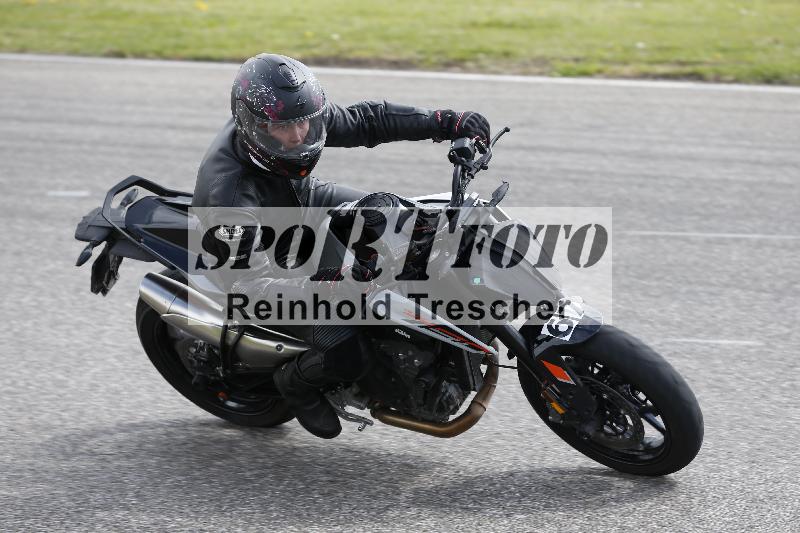 /Archiv-2025/10 23.04.2025 Cornu Master School ADR/gruen-vert/67